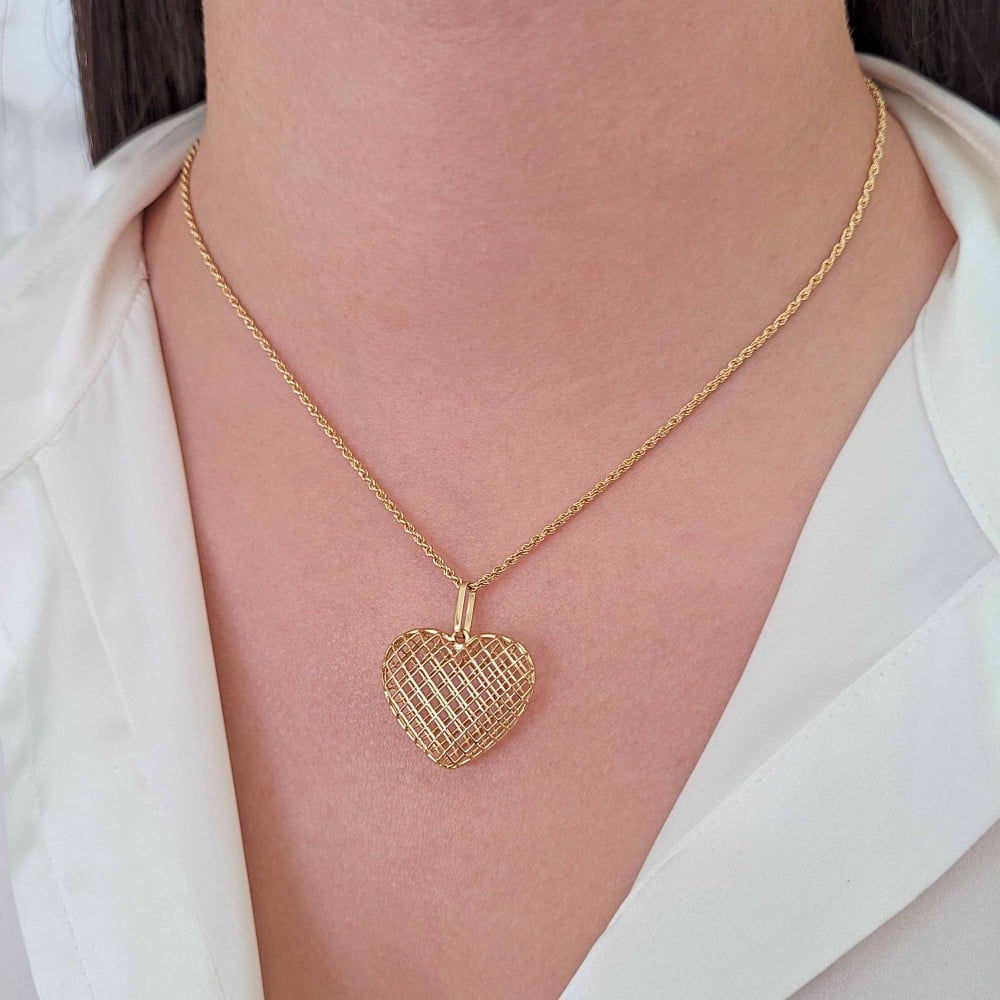 Pingente coração de ouro 18k rendado cheio G