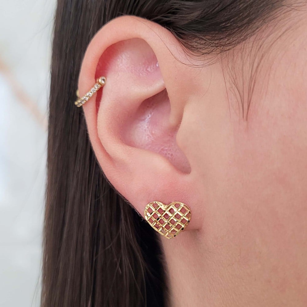 Brinco coração de ouro 18k rendado 10mm