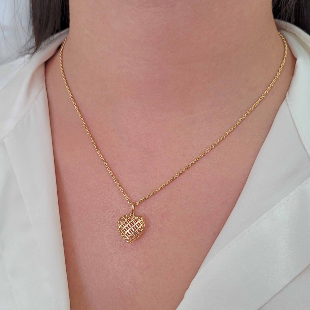 Pingente coração de ouro 18k rendado cheio P