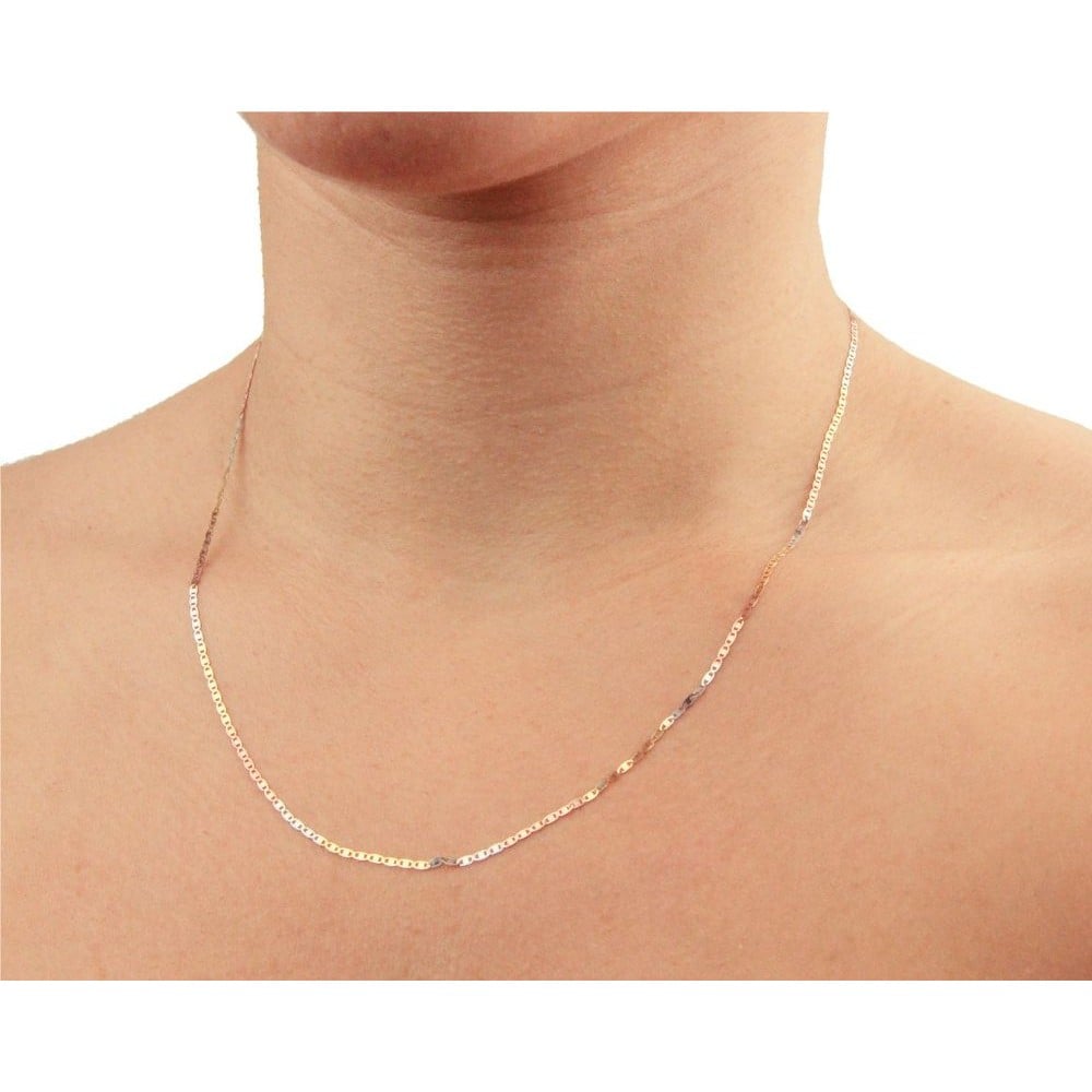 Corrente De Ouro Feminina Piastrine 3 Cores 45cm foto corrente no corpo 