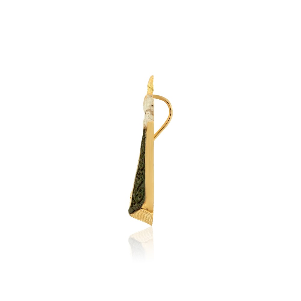 Pingente de ouro 18k Nossa Senhora Aparecida com manto em rodio branco e negro média foto lado do pingente 