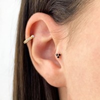 Piercing de orelha pedra preta ouro 18k