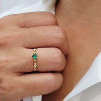 Anel coração pedra verde ouro 18k espinélio mao