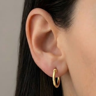 Brinco argola de ouro pequena lisa 18k