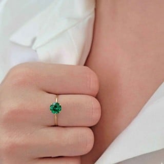 Anel de formatura verde em ouro 18k