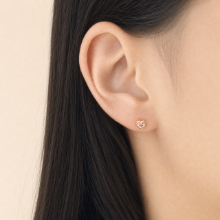Brinco de ouro 18k coração 4mm zircônia branca / transparente