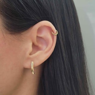 Brinco de ouro 18k meia argola diamantado