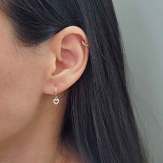 Brinco de argola de ouro 18k com pingente coração VII