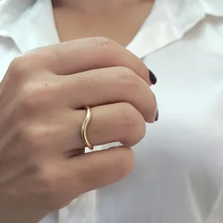 Anel de ouro 18k curvas orgânico uno