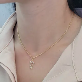 Pingente de ouro menino 18k boné cravejado