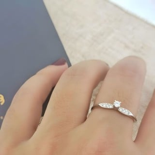 Anel de ouro branco 18k chuveiro solitário