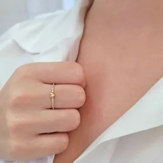 Anel de ouro 18k meia aliança cravejada coração