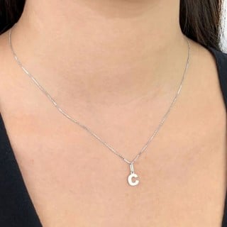 Pingente letra de ouro branco 18k C
