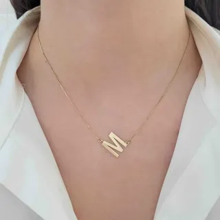 Gargantilha de ouro 18k com letra nome personalizável