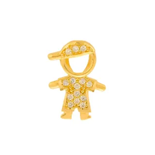 Pingente menino de ouro 18k boné com pedras 