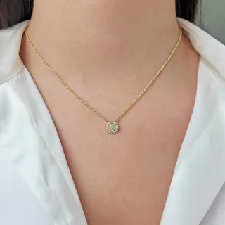 Pingente de ouro com moissanites chuveiro